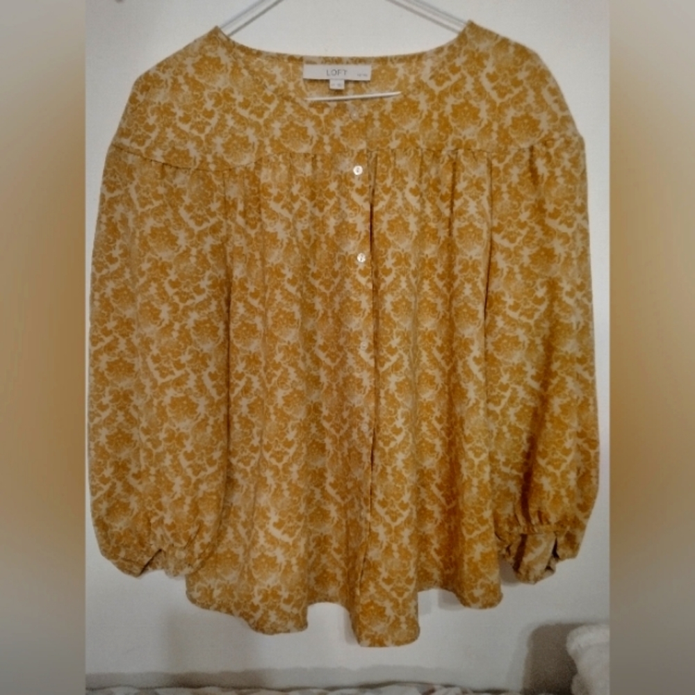 Loft puff sleeve top